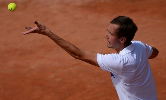 Tennis. Roland Garros. Day first