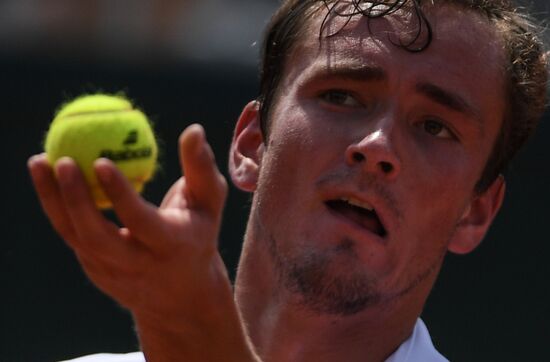 Tennis. Roland Garros. Day first