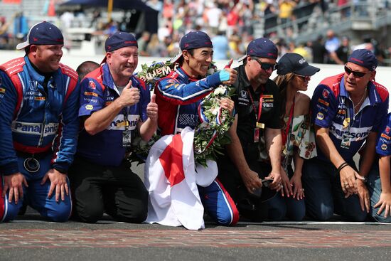 Auto sport. Indianapolis 500