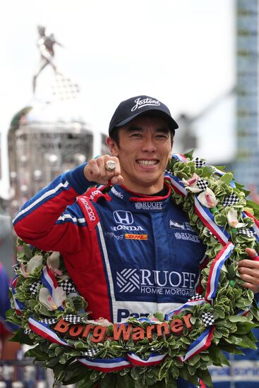 Auto sport. Indianapolis 500