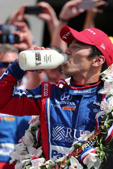 Auto sport. Indianapolis 500
