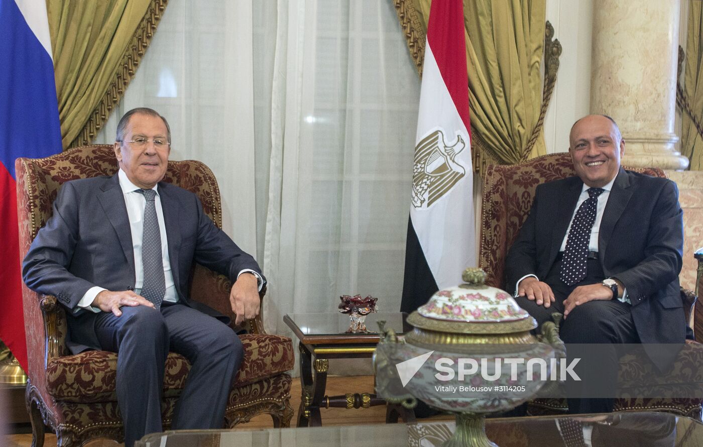 Russian Foreign Minister Lavrov, Defense Minister Shoigu visit Cairo