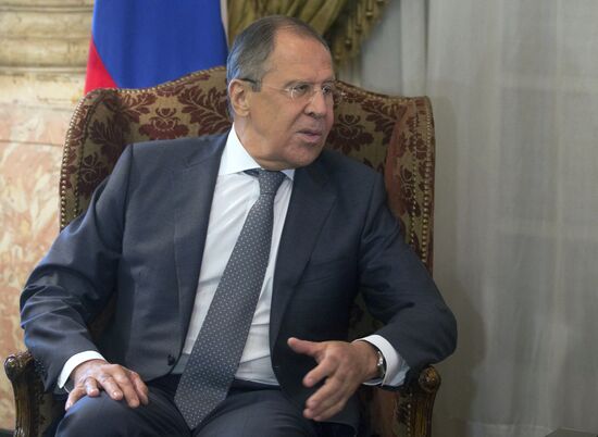 Russian Foreign Minister Lavrov, Defense Minister Shoigu visit Cairo