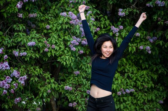 Lilac bushes bloom in Moscow
