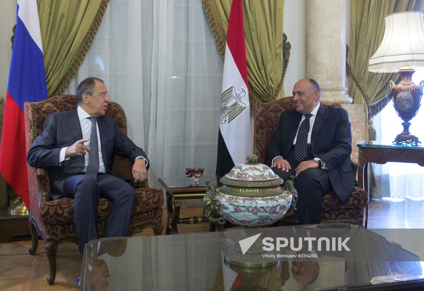 Russian Foreign Minister Lavrov, Defense Minister Shoigu visit Cairo