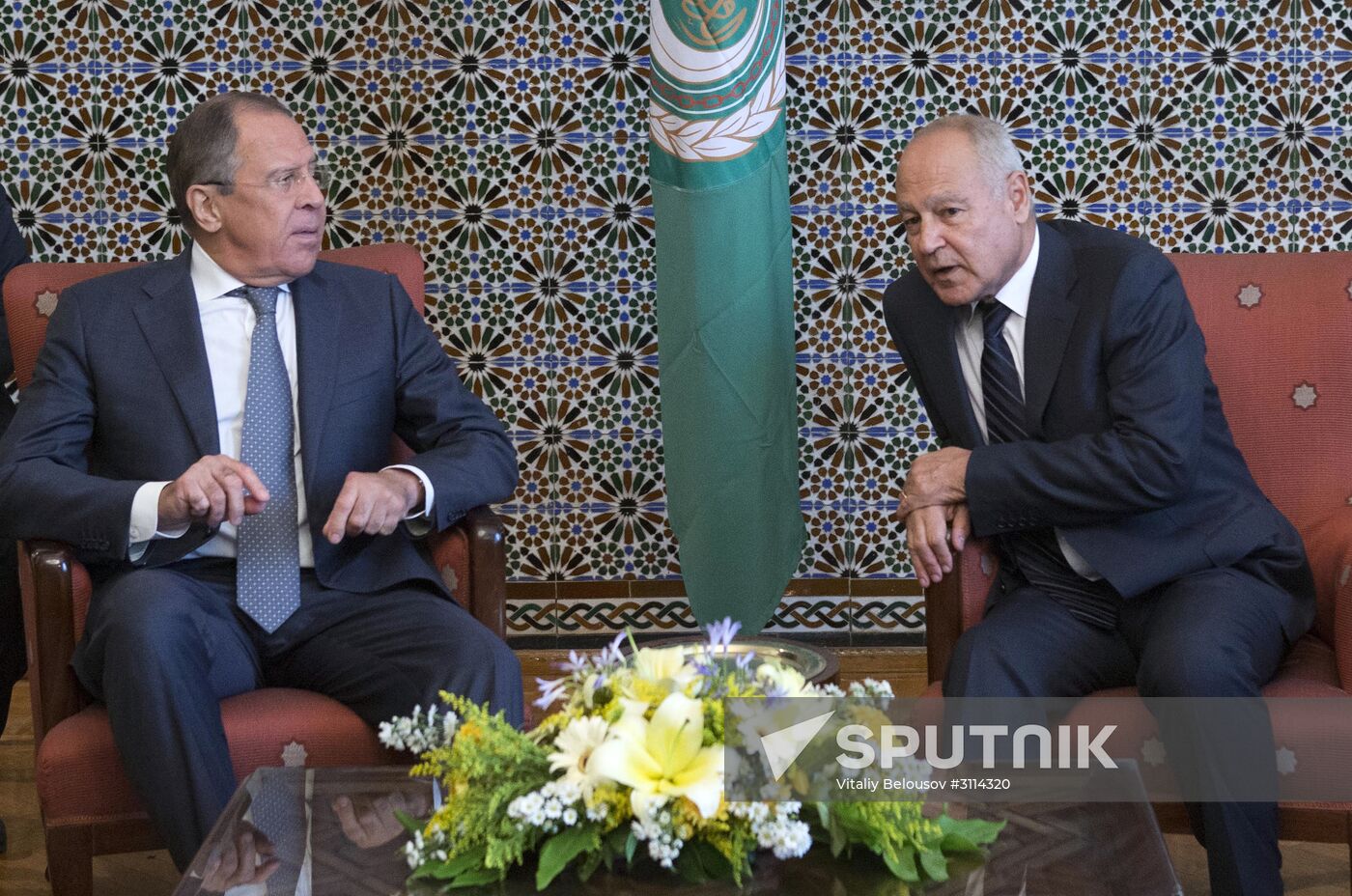 Russian Foreign Minister Lavrov, Defense Minister Shoigu visit Cairo