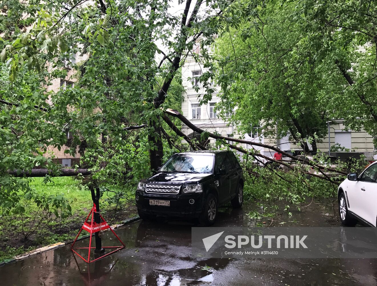 Hurricane aftermath in Moscow