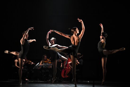 "4X4: Ephemeral Architecture" at Chekhov Theater Festival