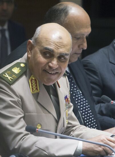 Russian Foreign Minister Lavrov, Defense Minister Shoigu visit Cairo