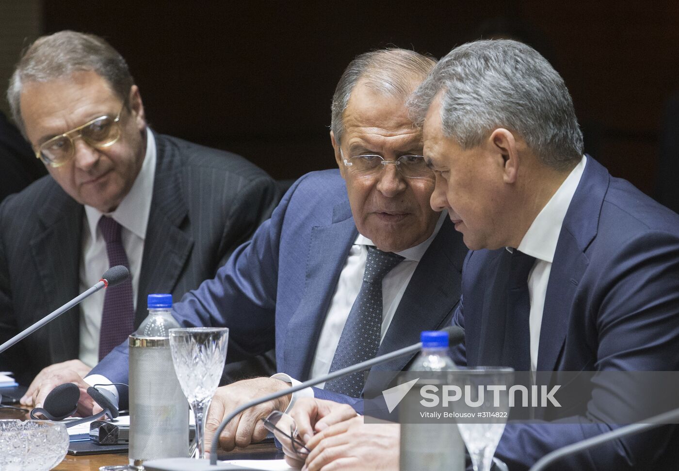 Russian Foreign Minister Lavrov, Defense Minister Shoigu visit Cairo