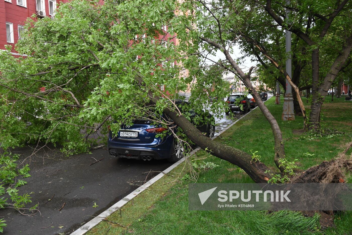 Hurricane aftermath in Moscow