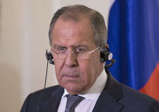 Russian Foreign Minister Lavrov, Defense Minister Shoigu visit Cairo