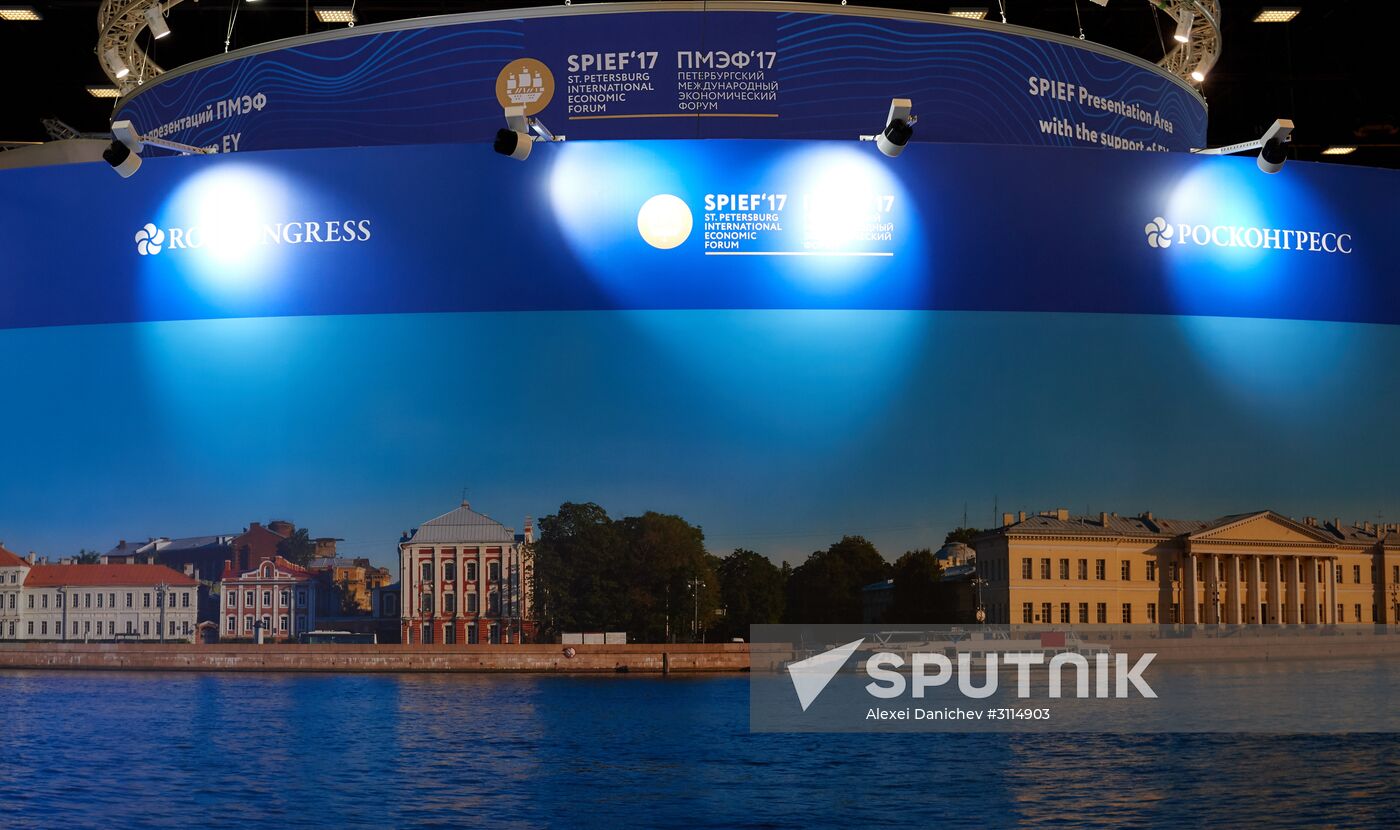 Preparations for St. Petersburg International Economic Forum opening