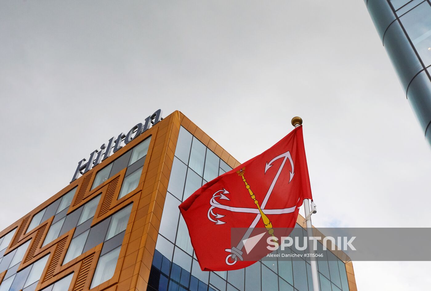 The St. Petersburg flag by the Hampton by Hilton Hotel prior to the 2017 St. Petersburg International Economic Forum (SPIEF). Location: Russia, St. Petersburg. Author: Alexei Danichev/Sputnik. Preparations for St. Petersburg International Economic Forum opening
