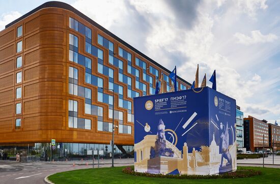 Preparations for St. Petersburg International Economic Forum opening