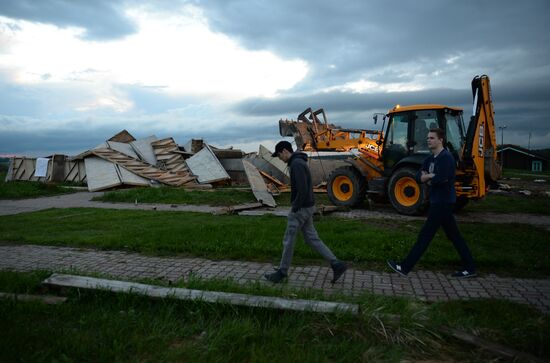 Golod's pyramid on Novorizhskoye Motorway destroyed by storm