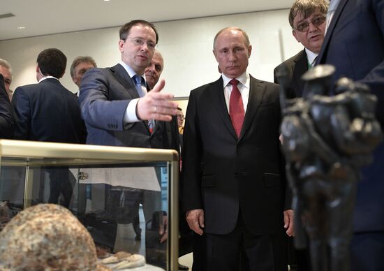 Russian President Vladimir Putin's visit to Paris