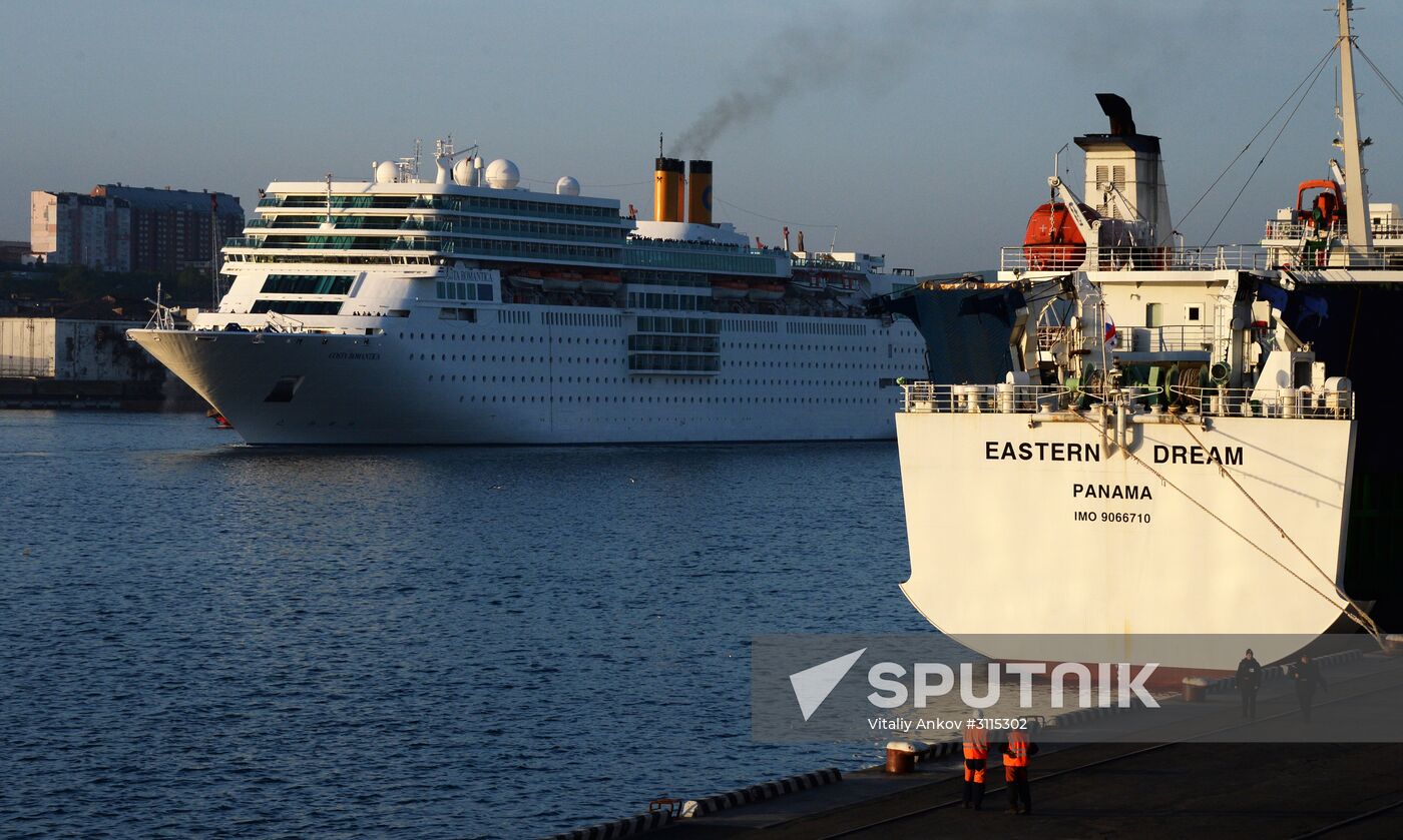 Costa Neo-Romantica ocean liner arrives in Vladivostok