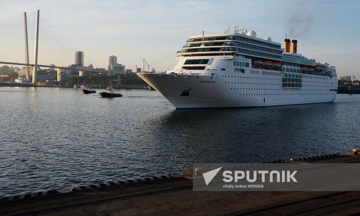 Costa Neo-Romantica ocean liner arrives in Vladivostok