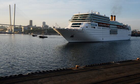 Costa Neo-Romantica ocean liner arrives in Vladivostok