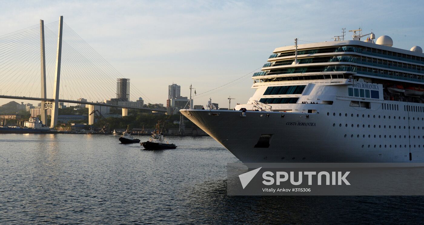 Costa Neo-Romantica ocean liner arrives in Vladivostok