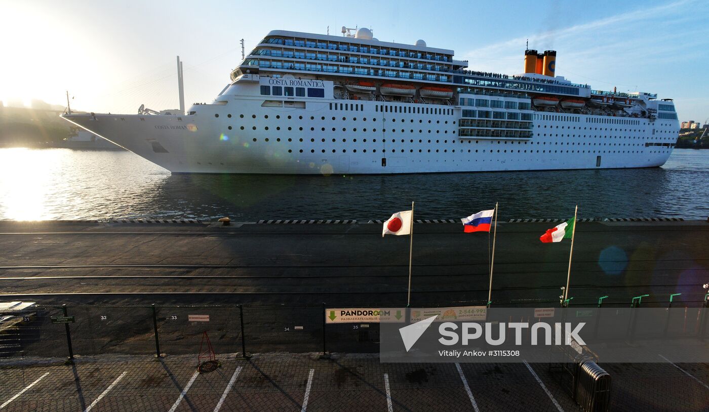 Costa Neo-Romantica ocean liner arrives in Vladivostok