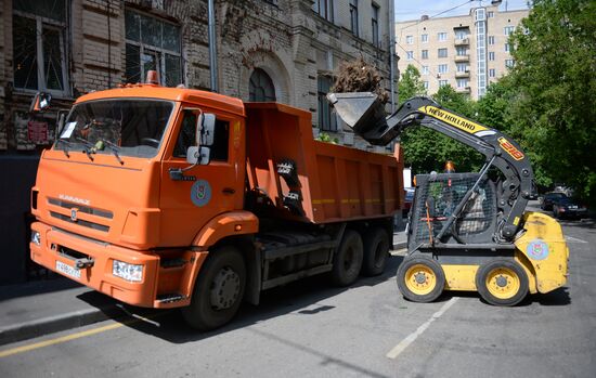 Cleanup operations after hurricane hits Moscow