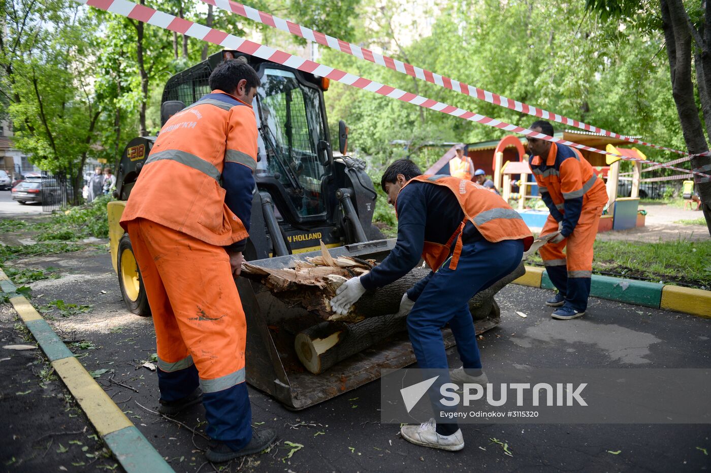 Cleanup operations after hurricane hits Moscow