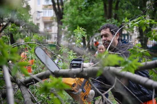 Cleanup operations after hurricane hits Moscow