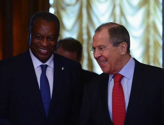 Sergei Lavrov meets with Nigerian Foreign Minister Geoffrey Onyeama