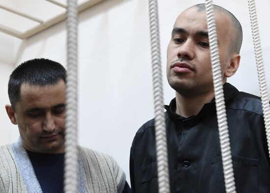 Court extends arrest warrant of defendants facing terrorist-attack charges