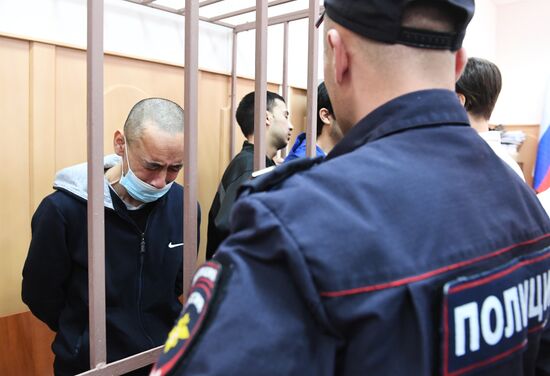Court extends arrest warrant of defendants facing terrorist-attack charges