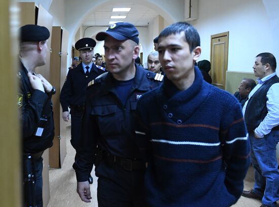 Court extends arrest warrant of defendants facing terrorist-attack charges
