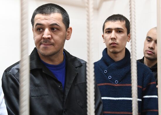 Court extends arrest warrant of defendants facing terrorist-attack charges