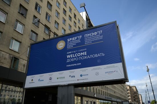 Preparations for St. Petersburg International Economic Forum opening