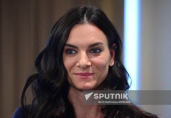 Yelena Isinbayeva resigns from RUSADA