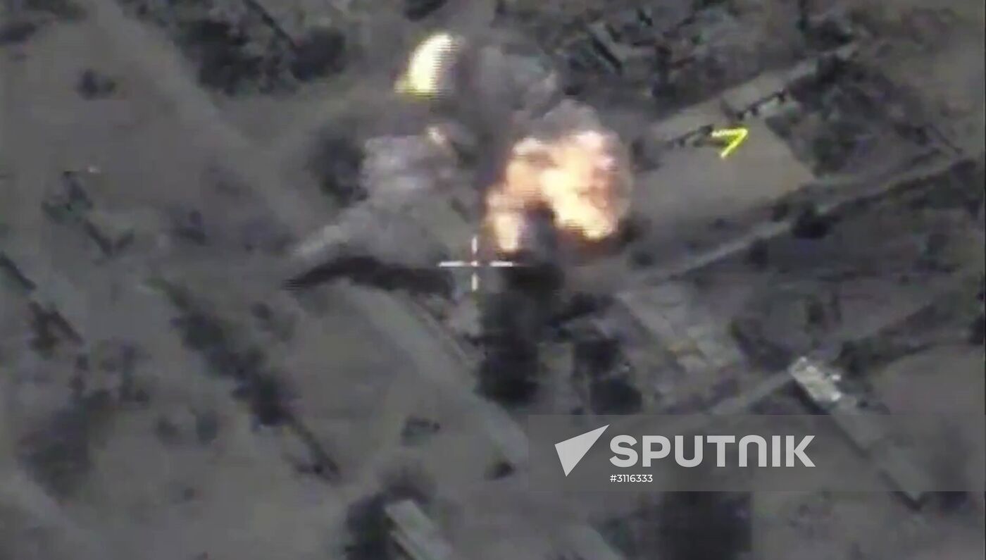 Russian Navy ships launch Kalibr cruise missiles at ISIS facilities near Palmyra