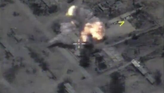 Russian Navy ships launch Kalibr cruise missiles at ISIS facilities near Palmyra