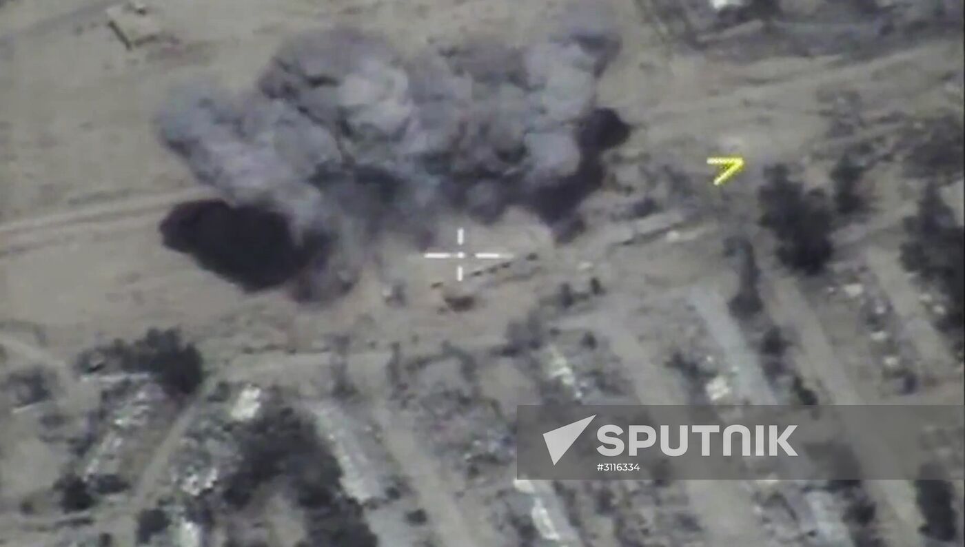 Russian Navy ships launch Kalibr cruise missiles at ISIS facilities near Palmyra