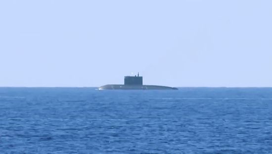 Russian Navy ships launch Kalibr cruise missiles at ISIS facilities near Palmyra