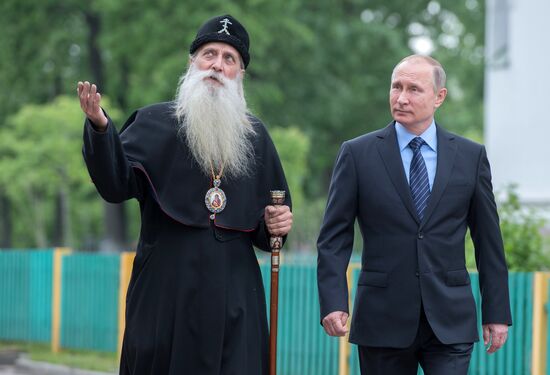 President Vladimir Putin visits Rogozhskaya Zastava Spiritual Center of Russian Orthodox Old-Rite Church in Moscow
