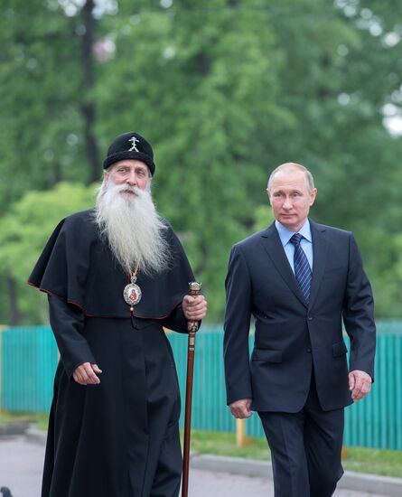 President Vladimir Putin visits Rogozhskaya Zastava Spiritual Center of Russian Orthodox Old-Rite Church in Moscow