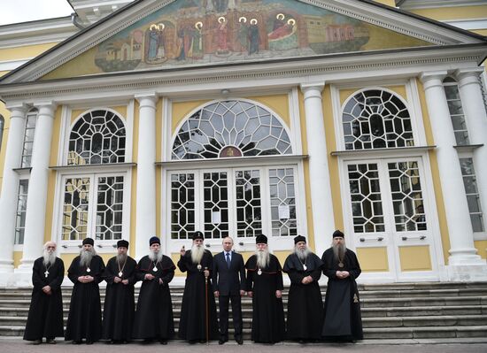 President Vladimir Putin visits Rogozhskaya Zastava Spiritual Center of Russian Orthodox Old-Rite Church in Moscow