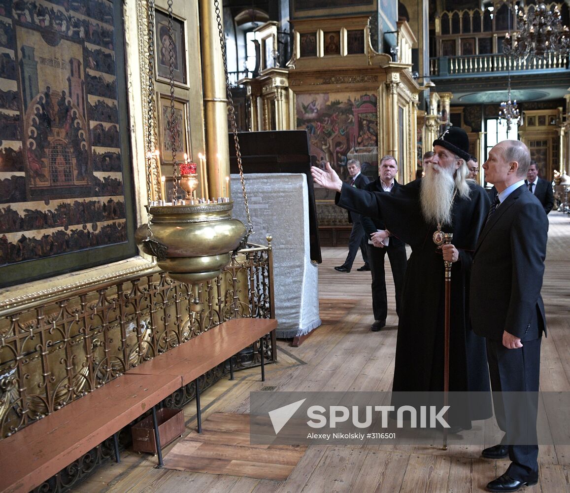 President Vladimir Putin visits Rogozhskaya Zastava Spiritual Center of Russian Orthodox Old-Rite Church in Moscow