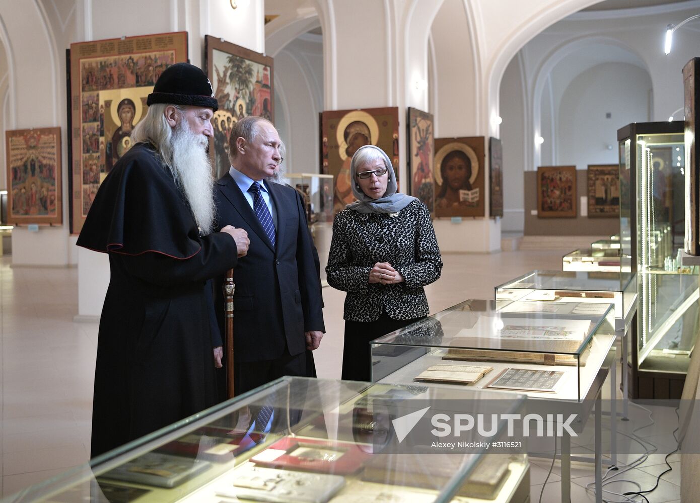 President Vladimir Putin visits Rogozhskaya Zastava Spiritual Center of Russian Orthodox Old-Rite Church in Moscow