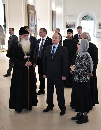 President Vladimir Putin visits Rogozhskaya Zastava Spiritual Center of Russian Orthodox Old-Rite Church in Moscow
