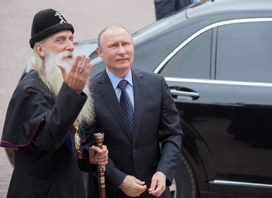 President Vladimir Putin visits Rogozhskaya Zastava Spiritual Center of Russian Orthodox Old-Rite Church in Moscow