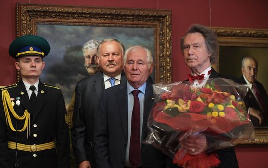 Celebration of 20th anniversary of Moscow State Art Gallery of People's Artist of the USSR Alexander Shilov