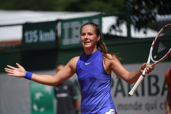 Tennis. Rolland Garros. Day Five
