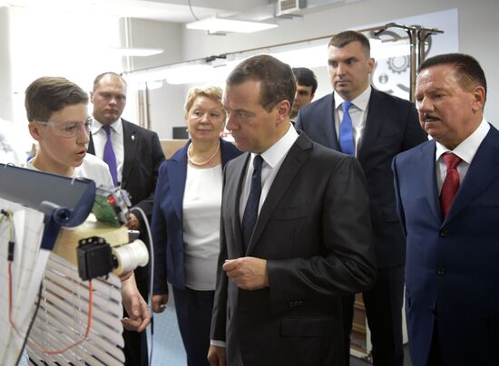Prime Minister Dmitry Medvedev tours Quantorium children's technopark